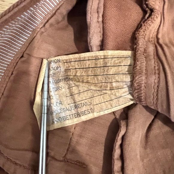 Michael Kors Flat-Front Cotton Chino - Picture 11 of 12